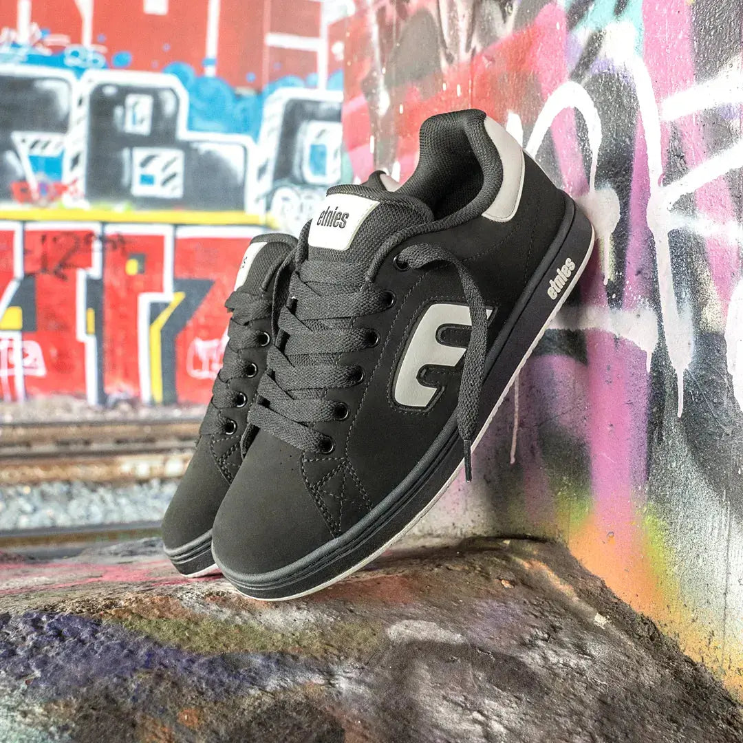Etnies Callicut Skate Low-Top Shoe - men's shoes