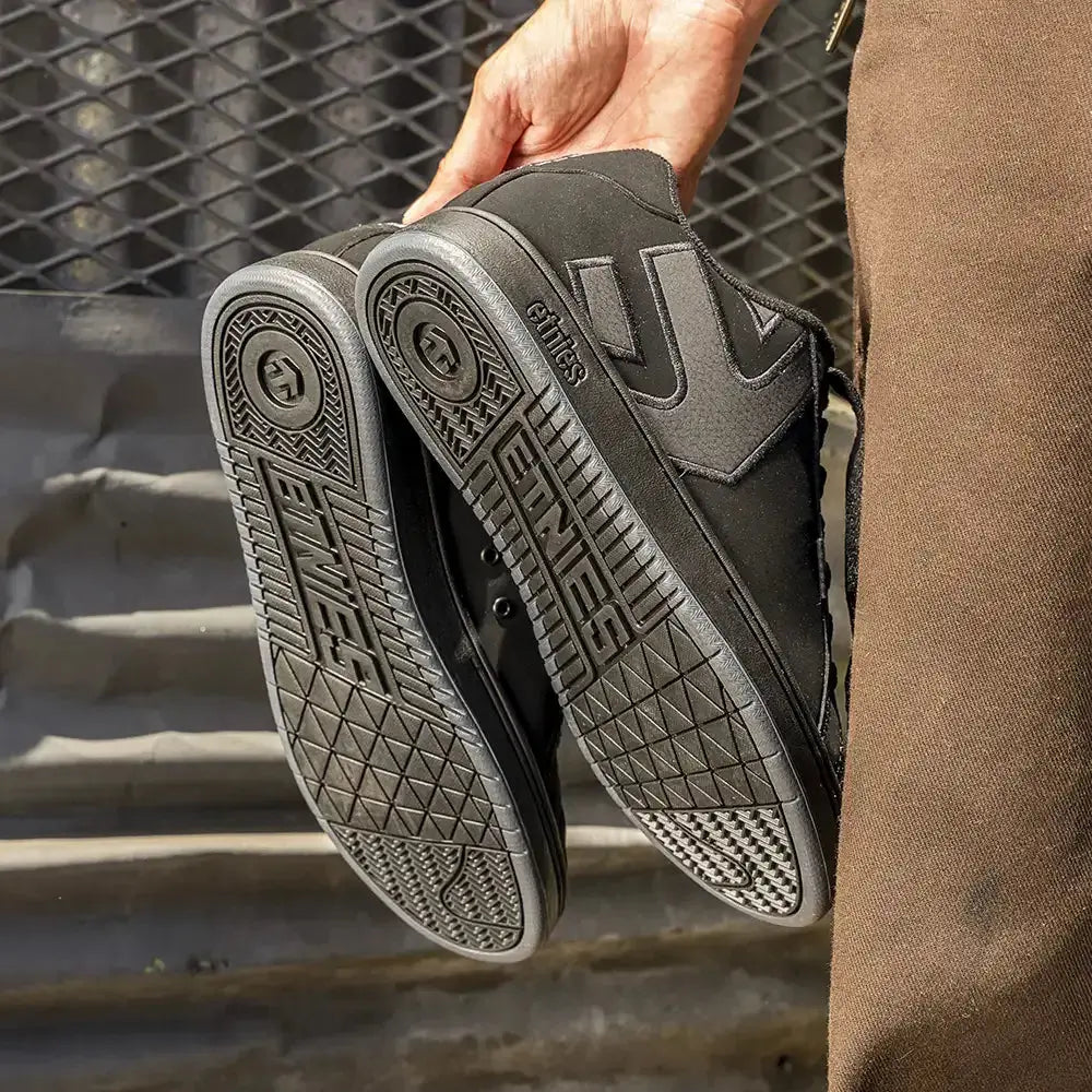 Etnies Black Suede Skate Shoes – Fader  US