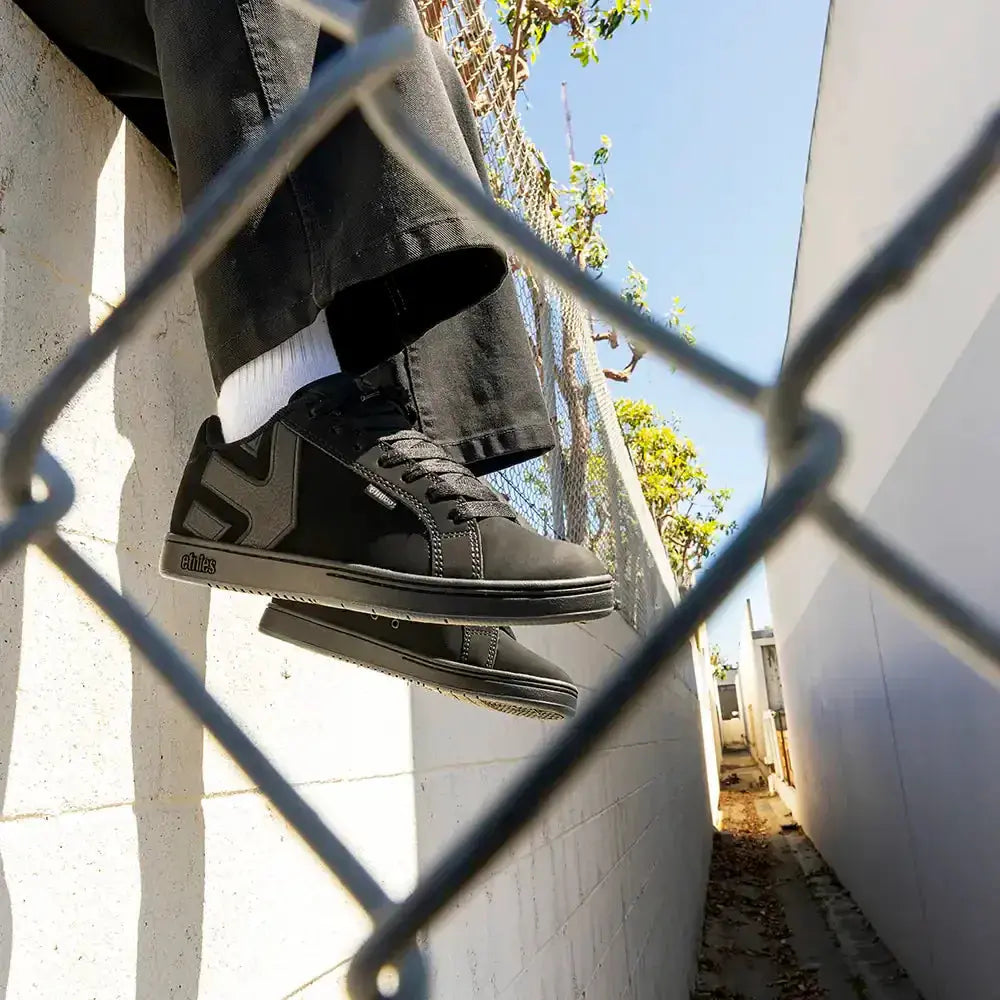 Etnies Black Suede Skate Shoes – Fader  US