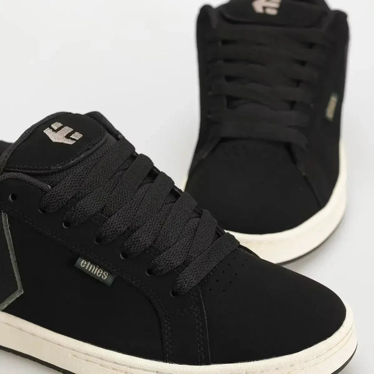 Etnies Fader Low-Top Shoe - Skate Shoe