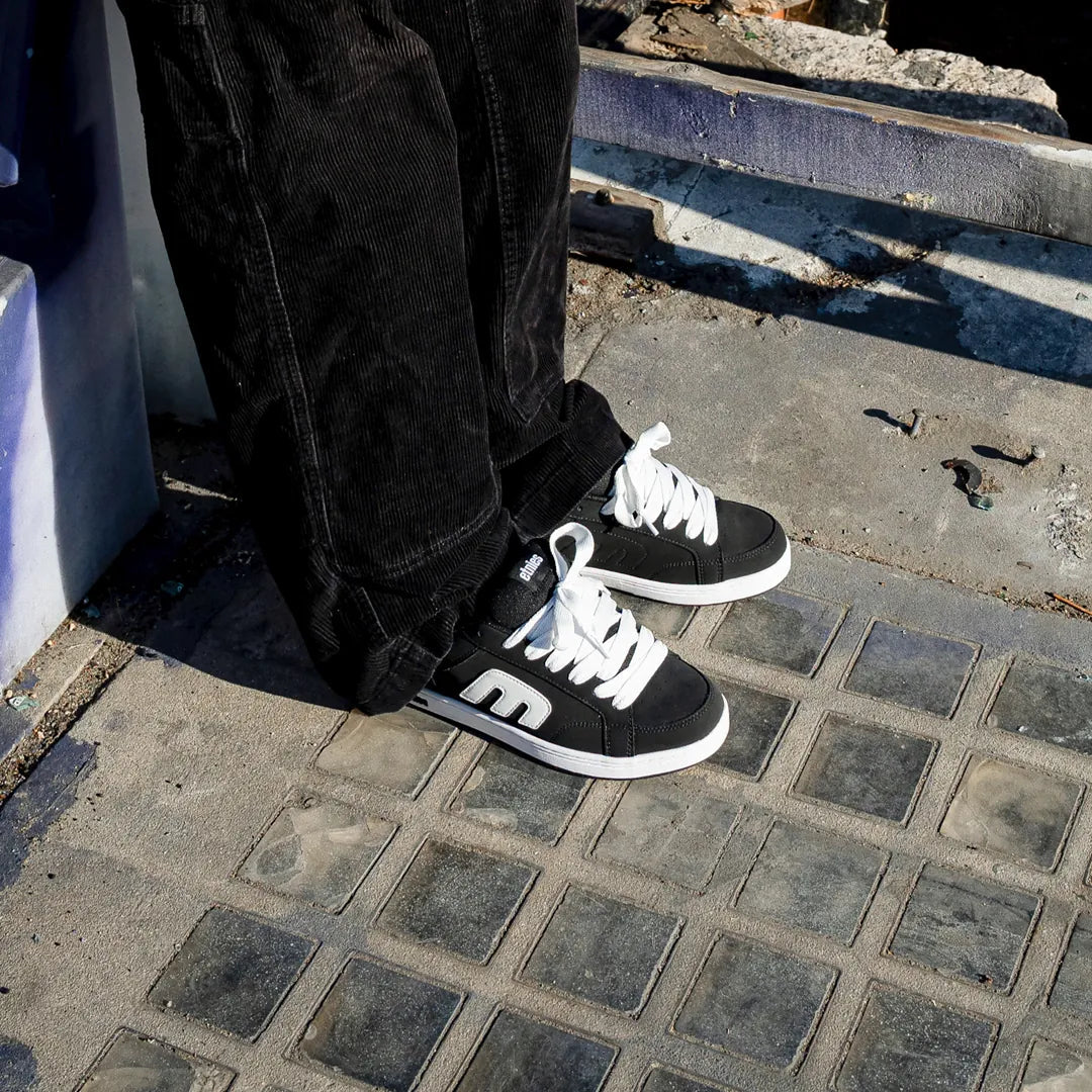 Etnies Black/White Chunky Skate Shoes Kingpin 2K