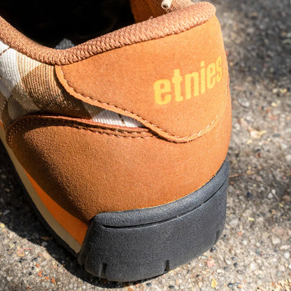 Etnies Brown Suede Low-Top Skate Shoes – Locut 2K