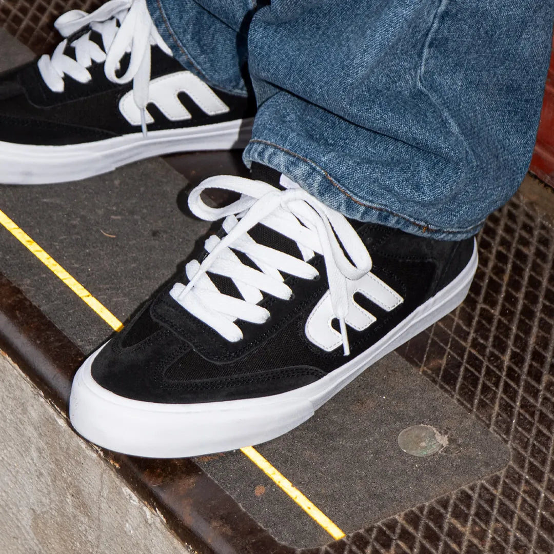 Etnies Black Vulcanized Skate Shoes – Locut Vulc