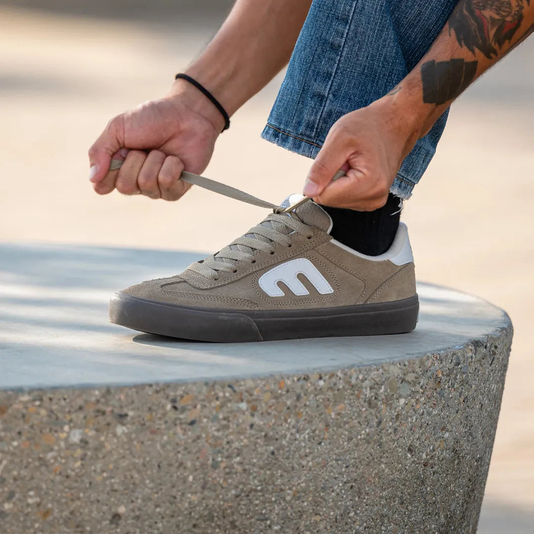 Etnies Warm Grey Skate Shoes – Locut Vulc