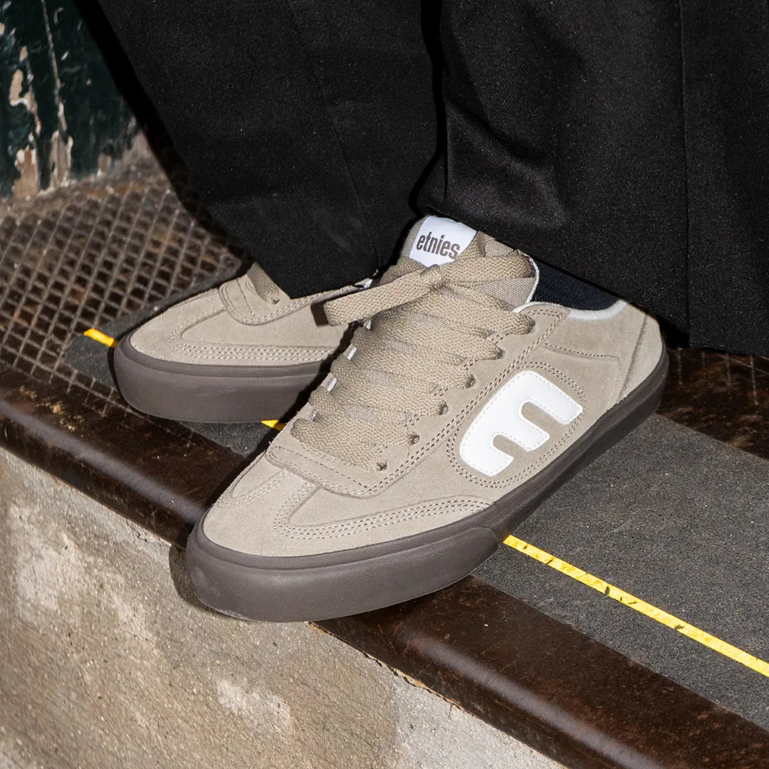 Etnies Warm Grey Skate Shoes – Locut Vulc