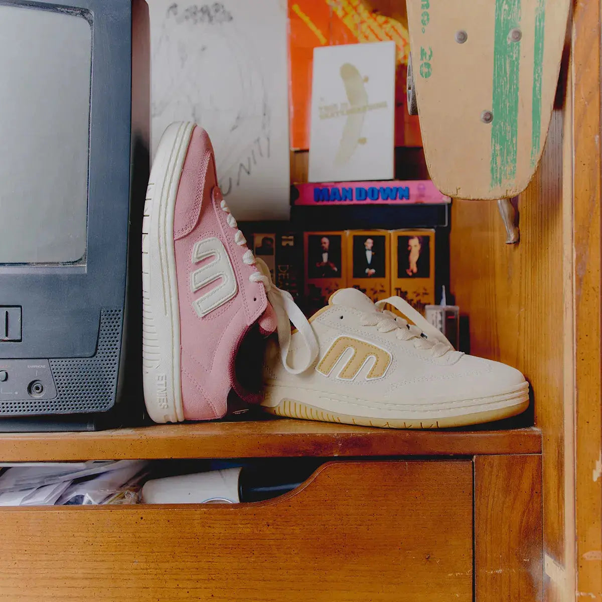 Etnies Locut X Keep A Breast Skate Low-Top Shoe