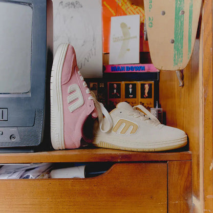 Etnies Locut X Keep A Breast Skate Low-Top Shoe