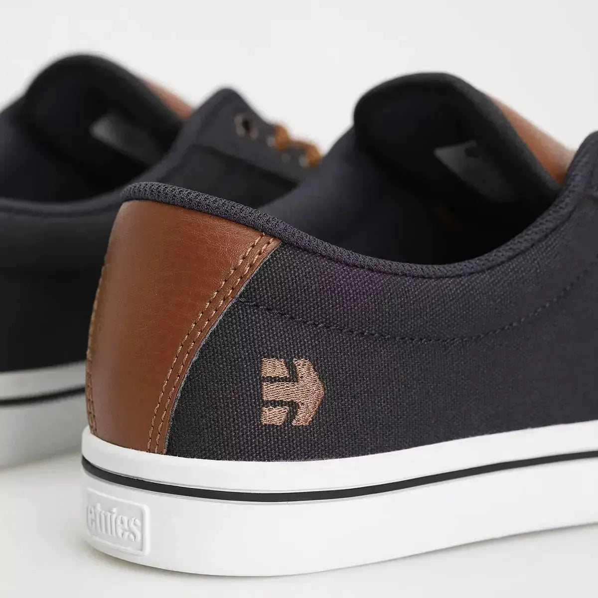 Etnies Jameson 2 Eco navy/tan/white - skate shoes