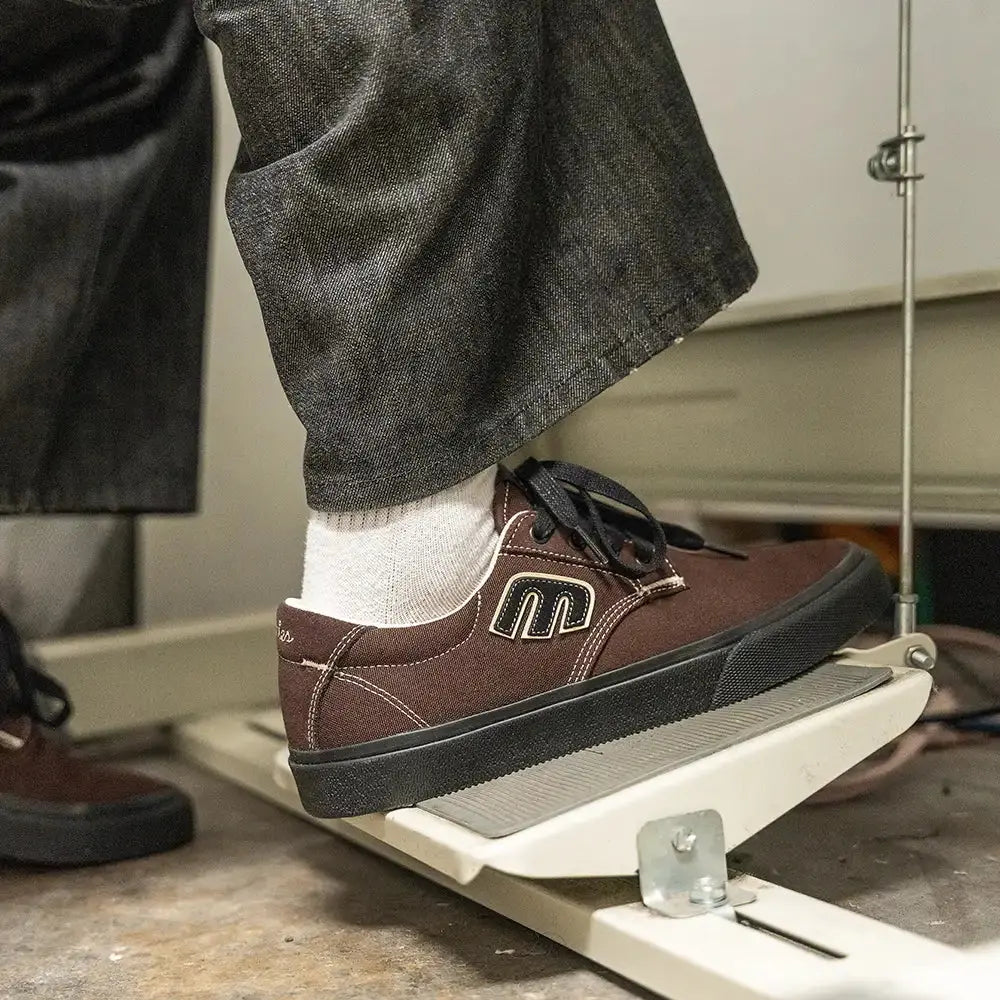 Etnies Barge Plus X Julian Lewis brown/black shoes