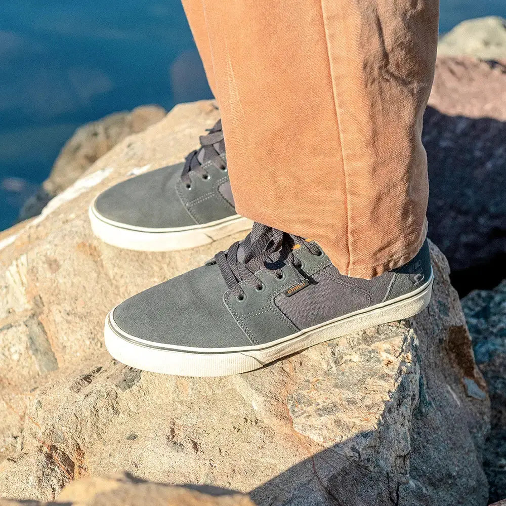 Etnies Barge LS Low-Top Vulcanized Brown Tan Blue