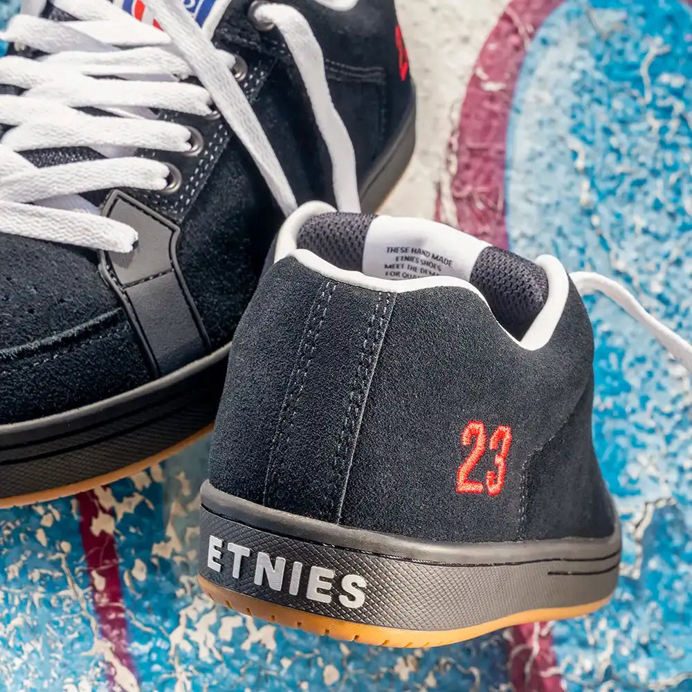 Etnies Sal 23 Low - Top Skate Shoe Navy Classic